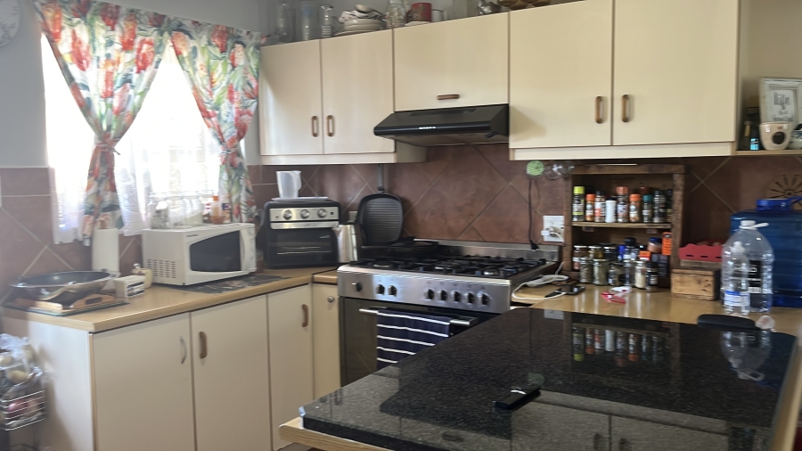 3 Bedroom Property for Sale in Heiderand Western Cape